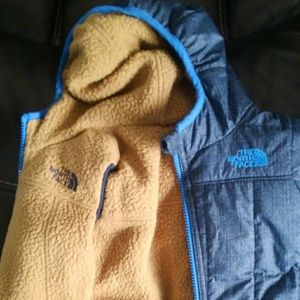 Boys North face Chimborazo reversible jacket